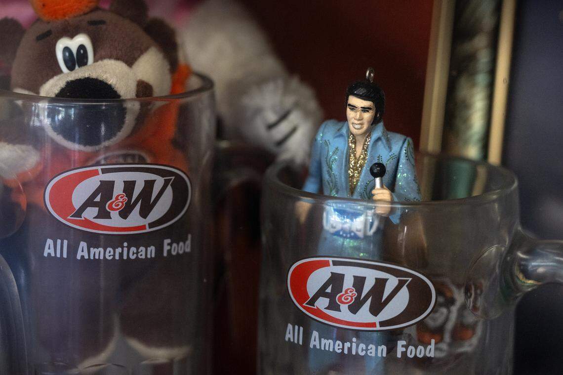 A&W in Modesto, CA: history, closing, graffiti-era drive-ins